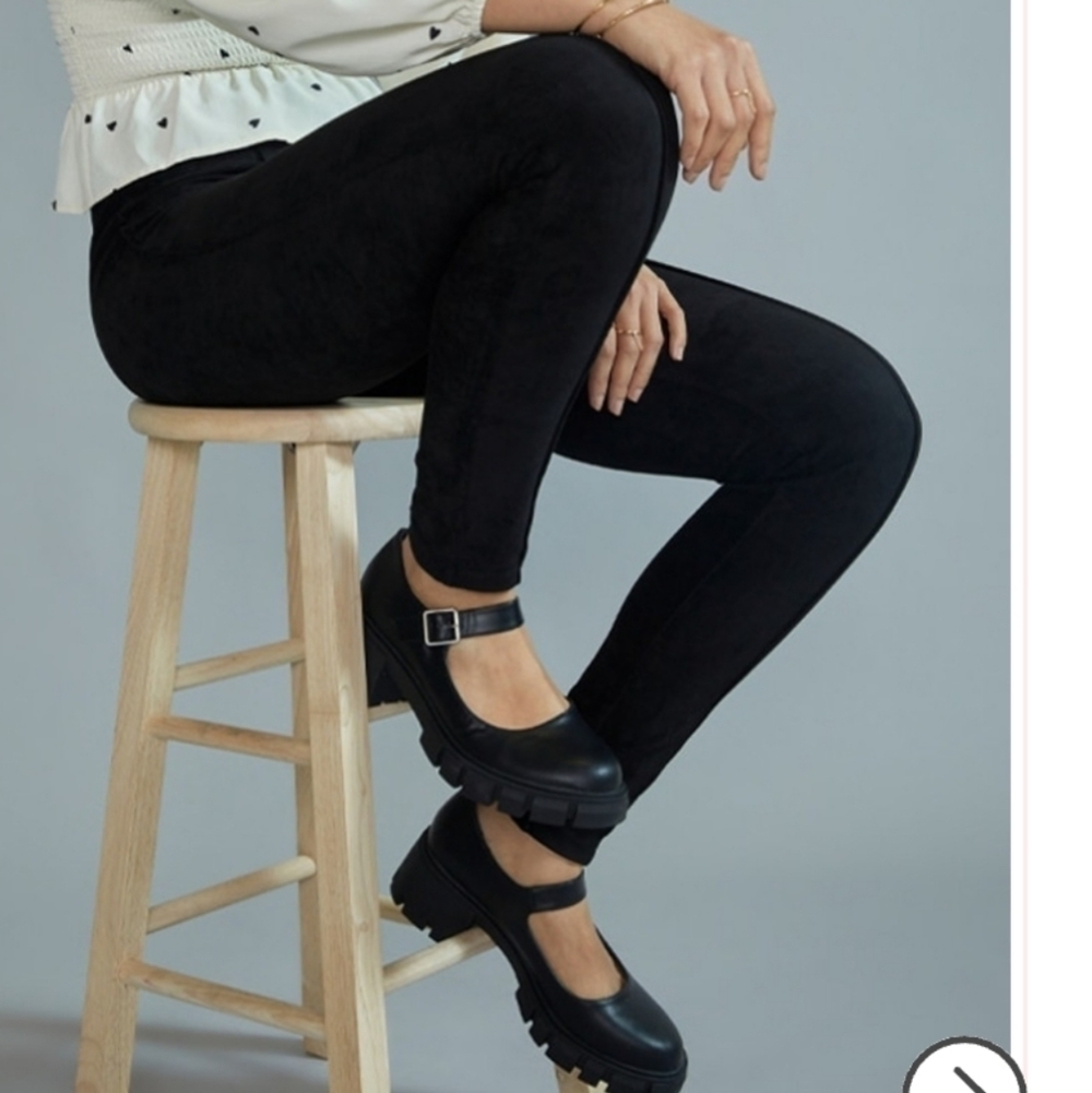 NWT One 5 One Faux Suede Pull On Pants Black Leggings Francescas Size M